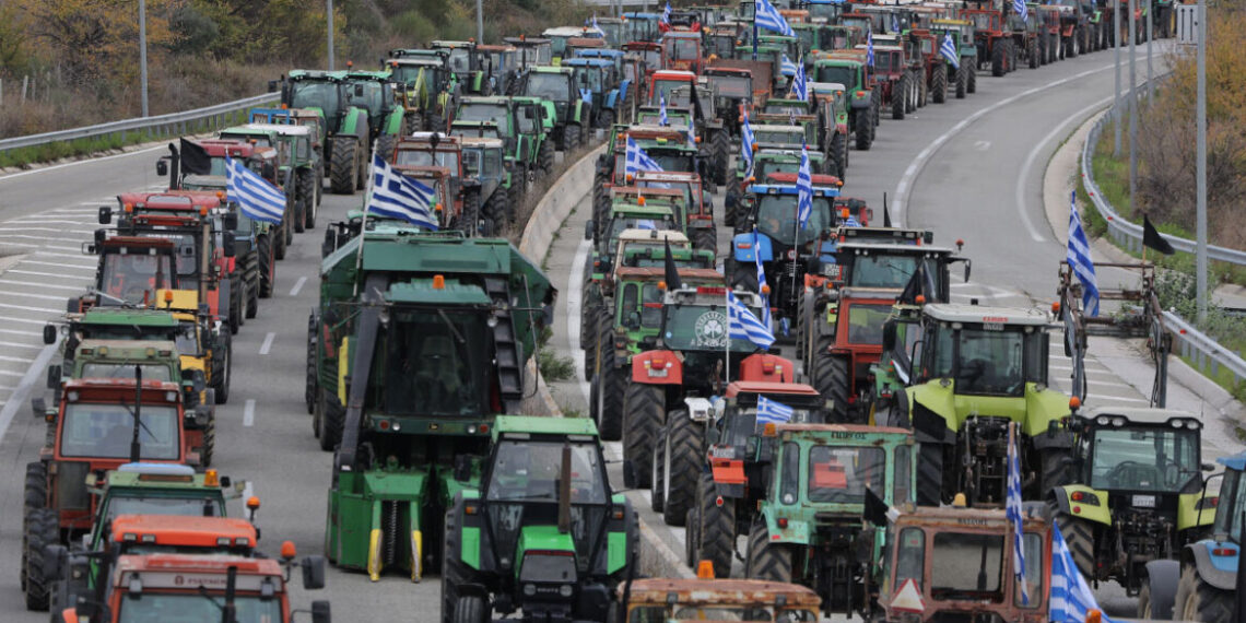 Οι αγρότες «κατεβάζουν» τα σύνορα: Η Βόρεια Ελλάδα «κόβει» τον βαλκανικό χάρτη