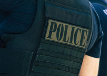 Δράμα στην Κυψέλη: Μαχαίρωσε τη σύζυγό του και αυτοκτόνησε πέφτοντας από την ταράτσα