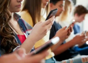 Αυστραλία: Σφοδρή συζήτηση για την ασφάλεια των παιδιών στα social media