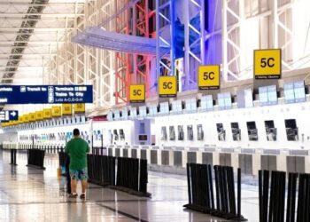 Βρετανία: Επίθεση με σπρέι πιπεριού στο αεροδρόμιο του Χίθροου