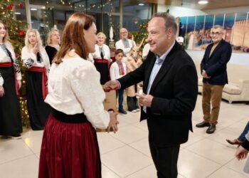 Κάλαντα των Χριστουγέννων στην Περιφέρεια και στο Δήμο