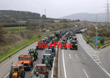 Εγνατία κλειστή επ’αόριστον και στα δύο ρεύματα από αγρότες (photo+video)