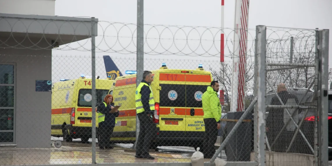 Επέστρεψαν στην Ελλάδα οι δύο τραυματίες οπαδοί του ΠΑΟΚ – Θα μεταφερθούν στο «Παπαγεωργίου»