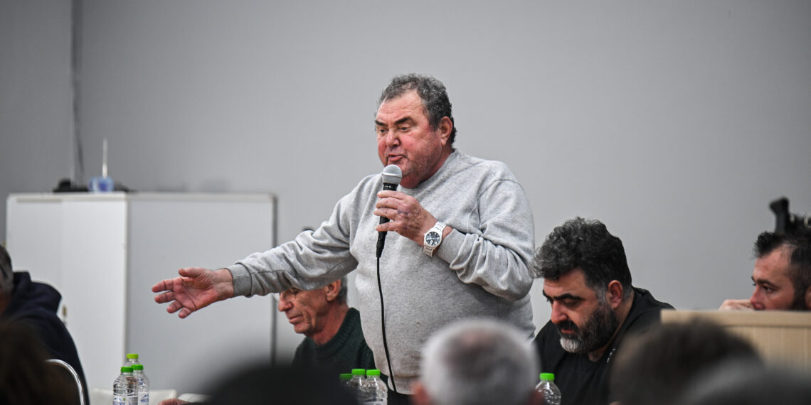 Αγροτικά μπλόκα: Οι «σκληροί» λένε «ναι» σε συνάντηση με τον Κ. Μητσοτάκη