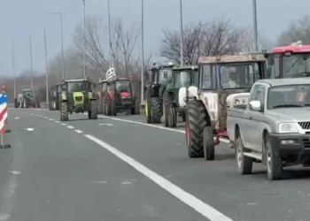 Αποχωρούν τα τρακτέρ από το μπλόκο της Εγνατίας Οδού στο Νησέλι Ημαθίας (video)