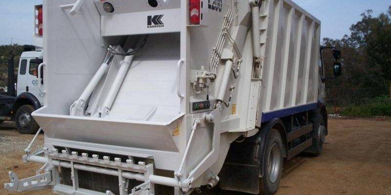 Θεσσαλονίκη: Οδηγός απορριμματοφόρου κατήγγειλε δύο άτομα ότι τον χτύπησαν και του απάντησαν… ομοίως