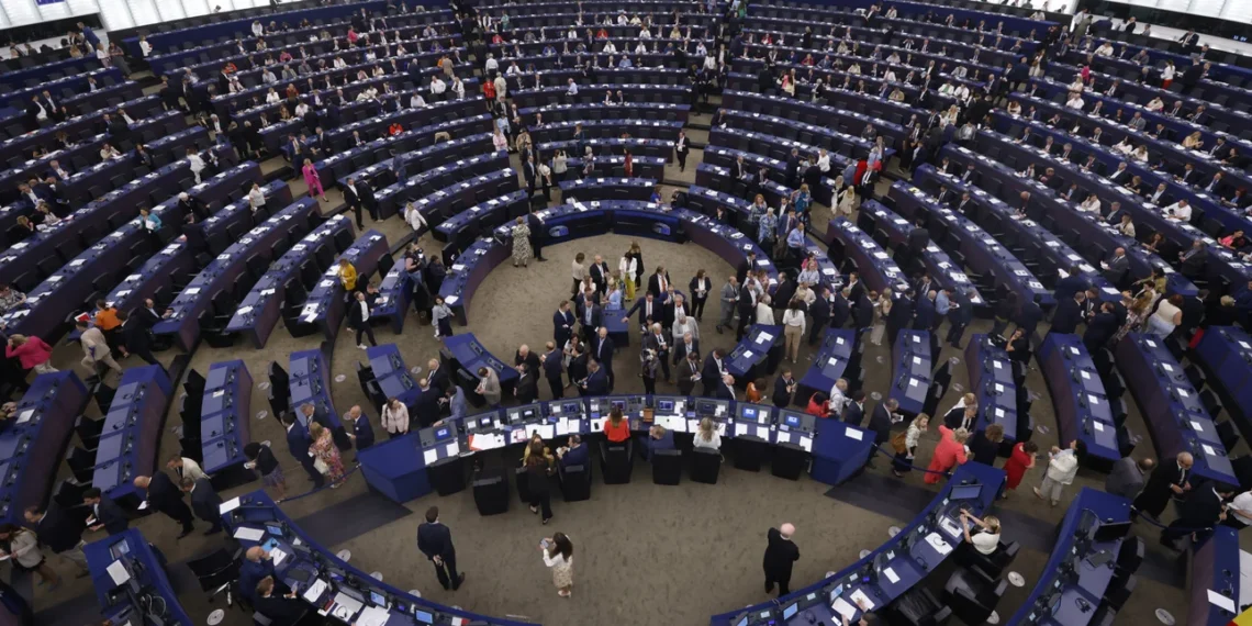 Το Ευρωπαϊκό Κοινοβούλιο «παγώνει» την επικύρωση της εμπορικής συμφωνίας ΕΕ-ΗΠΑ