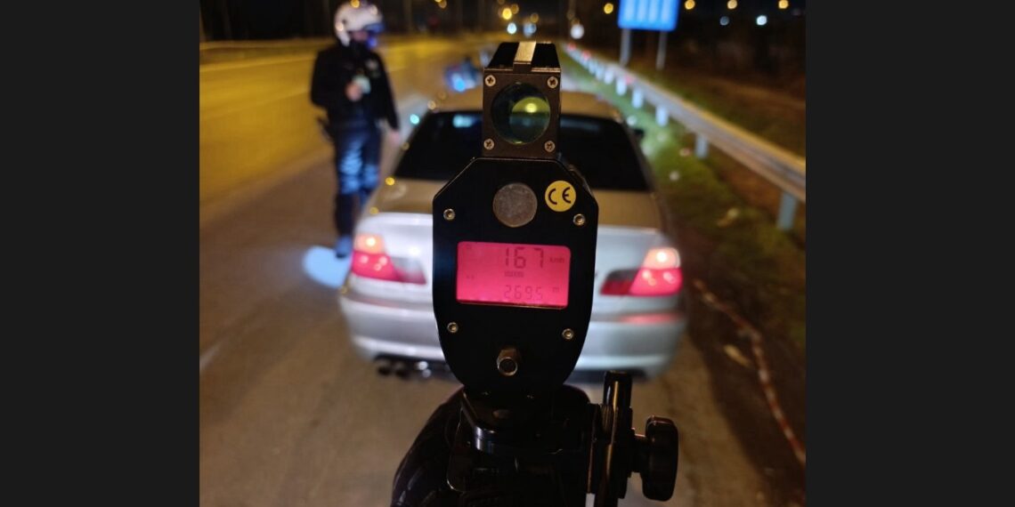 49 τροχονομικές παραβάσεις σε 24 ώρες στη Θεσσαλονίκη – Έτρεχε με 167 χλμ σε δρόμο με όριο τα 90 (photo – video )