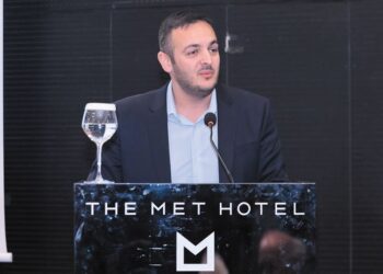 Ο Παντελής που έφερε χαμόγελα στις γειτονιές