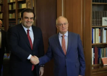 Συνάντηση Πιερρακάκη – Τασούλα: Στο επίκεντρο η ελληνική οικονομία και η ελληνική προεδρία στο Eurogroup