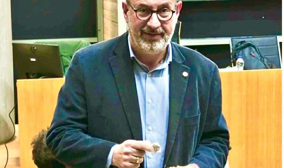 Αφιέρωσε το φλουρί στα παιδιά του Αγίου Στυλιανού