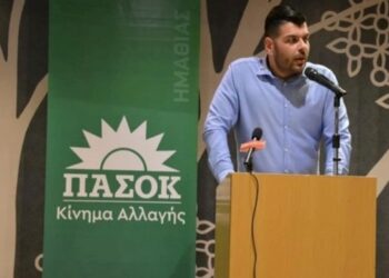 Νέα αποχώρηση από το ΠΑΣΟΚ: Παραιτήθηκε ο Σάββας Τσιχλακίδης