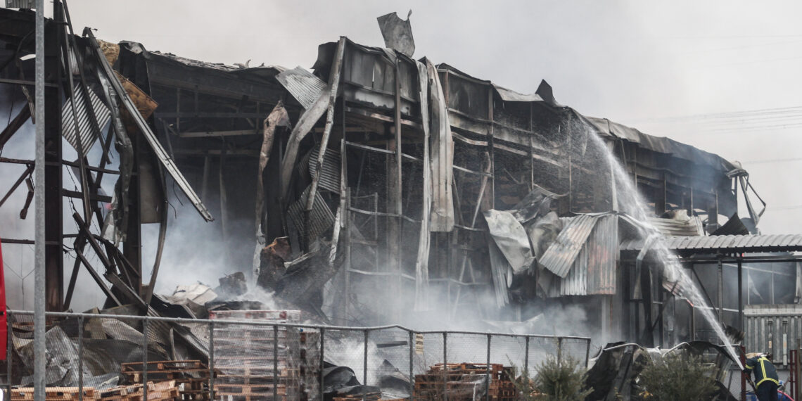 Τα σενάρια για την τραγωδία στο εργοστάσιο «Βιολάντα» στα Τρίκαλα – 4 νεκροί