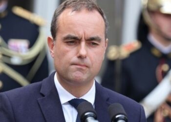 Λεσκίρ: Η Ευρώπη πρέπει να απαντήσει ενωμένη στις απειλές Τραμπ