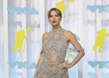 Η Τέιλορ Σουίφτ θα εισαχθεί στην Αίθουσα της Δόξας των Τραγουδοποιών