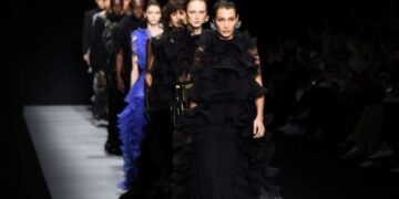 Ο ιταλικός οίκος Alberta Ferretti ανοίγει την Εβδομάδα Μόδας του Ντουμπάι