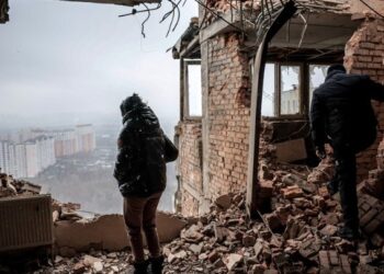 Περίπου 3.000 πολυκατοικίες στο Κίεβο παραμένουν χωρίς θέρμανση έπειτα από ρωσική αεροπορική επίθεση