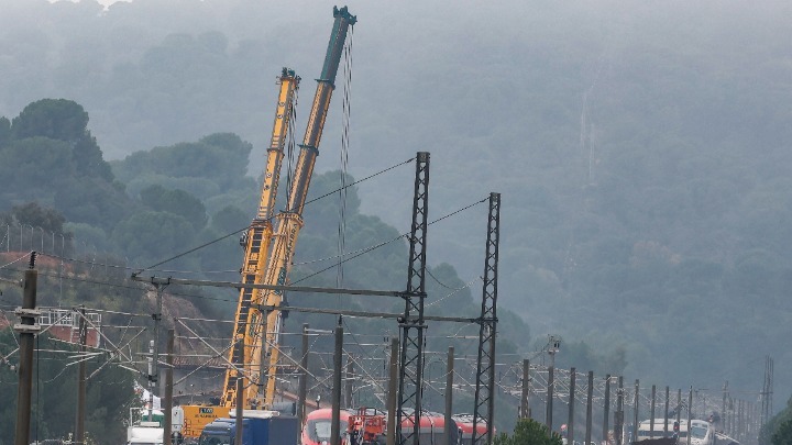 Ισπανία: Τρένο έπεσε σε γερανό, αρκετοί ελαφρά τραυματίες