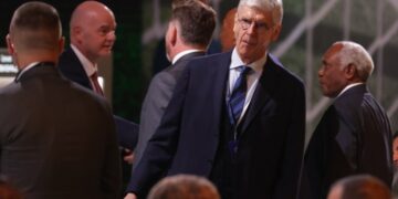 Βενγκέρ στο Νταβός: «Ο φόβος είναι η μητέρα πολλών προβλημάτων»