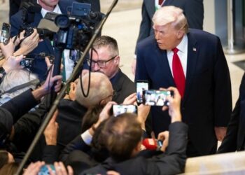 Ο Τραμπ ανακοίνωσε «πλαίσιο συμφωνίας» για τη Γροιλανδία