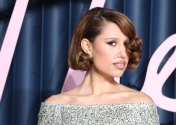 «This Music May Contain Hope»: Η RAYE επιστρέφει με νέα μουσική