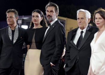 Portobello: Σειρά για τον «βασιλιά» της ιταλικής τηλεόρασης που ενεπλάκη σε εφιαλτική νομική μάχη