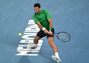 Αποχώρησε ο Μένσικ, ο Τζόκοβιτς στους «8» του Australian Open