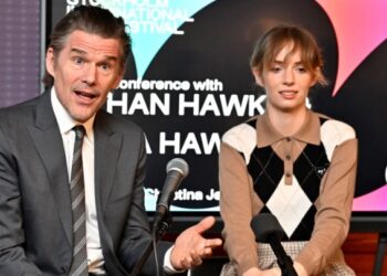 Ο Ίθαν Χοκ συμβουλεύει την κόρη του, Μάγια, να «προχωρήσει πέρα» από το «Stranger Things»