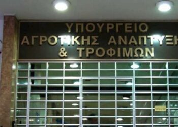 ΥΠΑΑΤ: Το ΠΑΣΟΚ επιλέγει να γίνει “ουρά” του Βελόπουλου και της  Λατινοπούλου