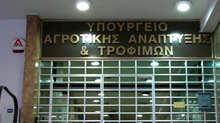 ΥΠΑΑΤ: Το ΠΑΣΟΚ επιλέγει να γίνει “ουρά” του Βελόπουλου και της Λατινοπούλου