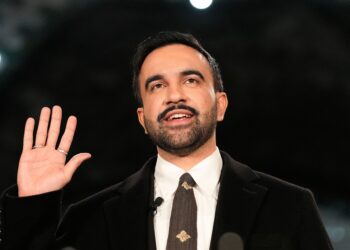 Ζοχράν Μαμντάνι: «Η αριστερά μπορεί να κυβερνήσει» δήλωσε στην ορκωμοσία του ως δήμαρχος Νέας Υόρκης