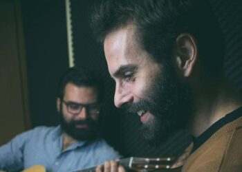 «ΛΙΜΑΝΙ ΣΤΗ ΧΑΡΑ» «ΒΑΡΕΑ & ΑΝΘΥΓΙΕΙΝΑ» την Τετάρτη 28 Ιανουαρίου στην «Μικρή Σκηνή»