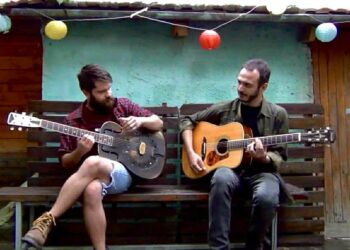 «Μουσικές ανάσες με δύο κιθάρες» στη “Μικρή Σκηνή”