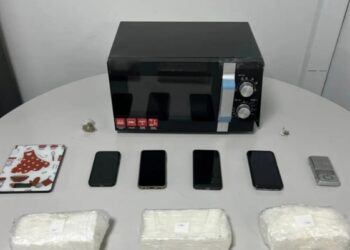 Θεσσαλονίκη: Έφερναν κοκαΐνη μέσα σε φούρνο μικροκυμάτων (photo+video)