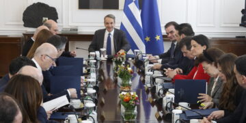 Ηχηρά μηνύματα με πολλούς αποδέκτες εντός και εκτός ΝΔ στέλνει ο Κυριάκος Μητσοτάκης