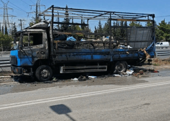Πιερία: Νεκρός εντοπίστηκε σε φλεγόμενο φορτηγό