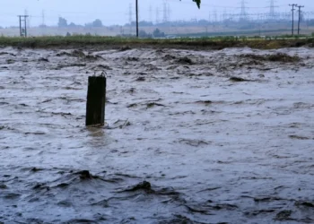 «Συναγερμός» στον Έβρο για τις πλημμύρες – Η στάθμη του νερού ξεπέρασε το όριο