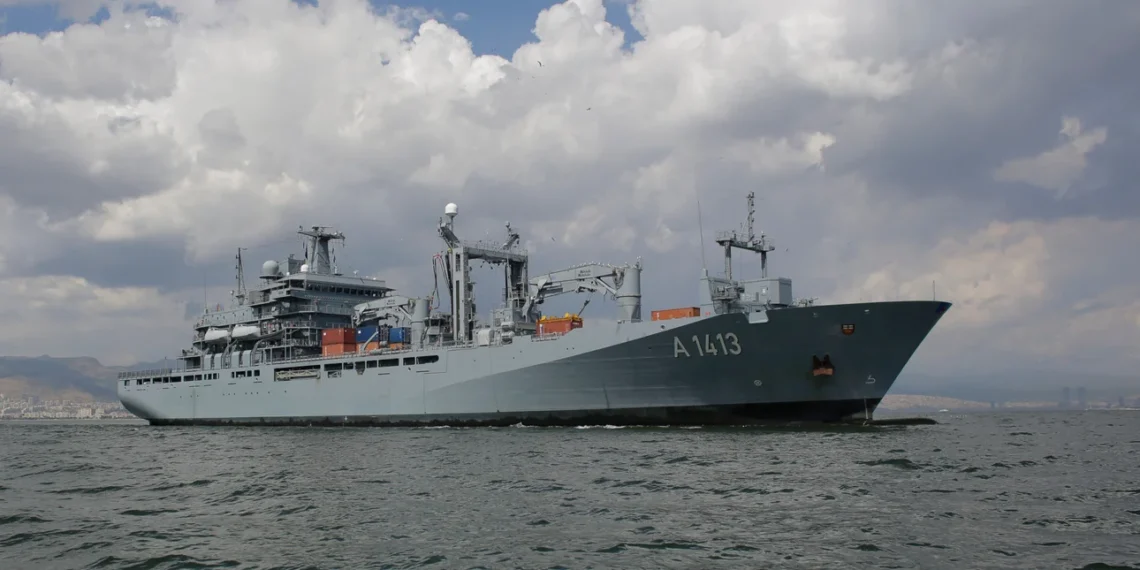 Χειροπέδες σε έναν Έλληνα και έναν Ρουμάνο για σαμποτάζ σε γερμανικό πολεμικό πλοίο στο Αμβούργο