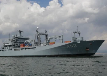 Χειροπέδες σε έναν Έλληνα και έναν Ρουμάνο για σαμποτάζ σε γερμανικό πολεμικό πλοίο στο Αμβούργο