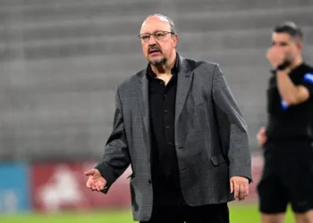 Μπενίτεθ: «Να καλύψουμε τη διαφορά και να βρεθούμε στους τέσσερις πρώτους»