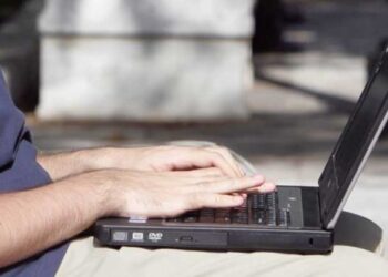 Μαθήτριες και μαθητές από όλη την Ελλάδα διαγωνίζονται στη Γλωσσολογία