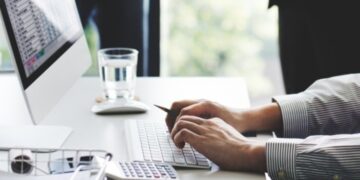 Xρηματοδότηση, επιτάχυνση και δίκτυα: Τα ανοιχτά προγράμματα για επιχειρηματικές ομάδες