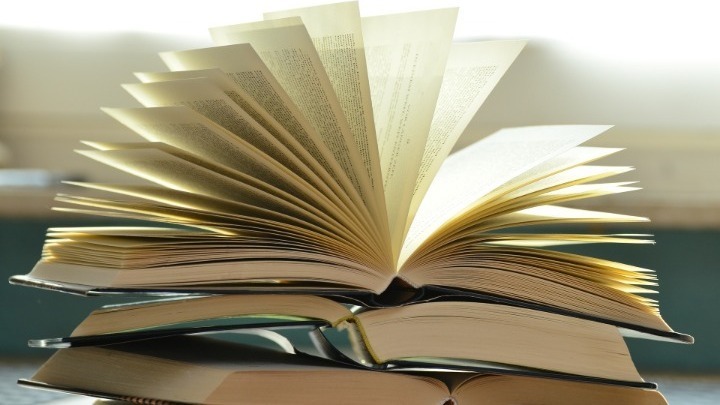 Το Σχολείο Νέας Ελληνικής Γλώσσας τιμά τη διαχρονική αξία της ελληνικής γλώσσας