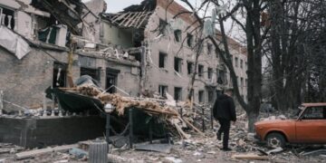 Ουκρανία: Τέσσερις νεκροί από ρωσικές αεροπορικές επιδρομές