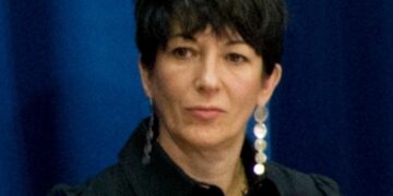 Υπόθεση Επστιν: Η Γκίλεν Μάξγουελ καταθέτει κεκλεισμένων των θυρών ενώπιον επιτροπής της Βουλής