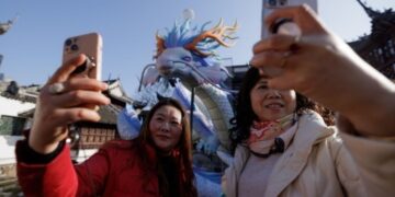 Κίνα: Σε πλήρη εξέλιξη βρίσκονται οι εμπορικές προετοιμασίες για την υποδοχή του Έτους του Αλόγου στις 17 Φεβρουαρίου