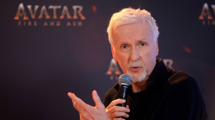 Τζέιμς Κάμερον για το «Hamnet»: «Πλάνταξα στο κλάμα και τις δύο φορές που το είδα»