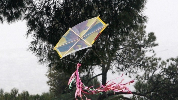 ΔΕΔΔΗΕ: Προσοχή κατά το πέταγμα χαρταετού