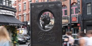 Επιστολές της Αγκάθα Κρίστι προς την οικονόμο της πωλήθηκαν σε δημοπρασία