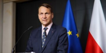 «Σοκαριστική» η στάση της Ουγγαρίας απέναντι στην Ουκρανία, δηλώνει ο Πολωνός υπουργός Εξωτερικών